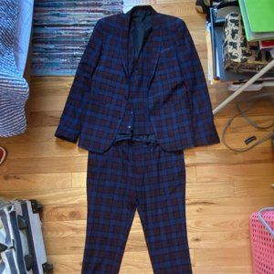 Mens 3 plaid piece suit